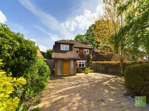 4 bedroom detached house for sale in Woods Road, Caversham, Reading, Berkshire, RG4