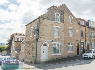4 bedroom end of terrace house for sale in Arnold Place Bradford, West Yorkshire, BD8 8NH, BD8
