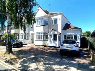 4 bedroom end of terrace house to rent Southend-on-sea, SS9 3EQ
