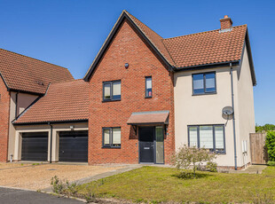 4 bedroom link detached house for sale in Sam Smith Way, Rackheath, NR13
