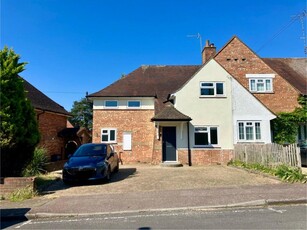 4 bedroom semi-detached house for rent in Margaret Avenue, St. Albans, Hertfordshire, AL3 5TE, AL3