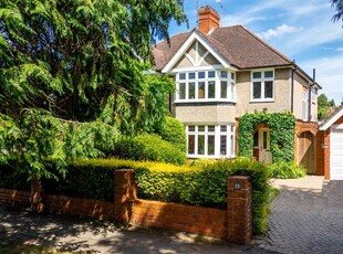 4 bedroom semi-detached house for sale in Aldbourne Avenue, Earley, Reading, RG6 7DB, RG6