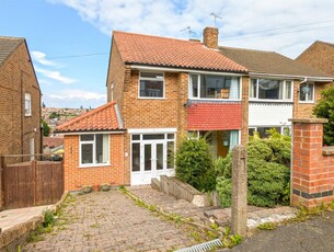 4 bedroom semi-detached house for sale in Hillview Road, Carlton, Nottingham, NG4
