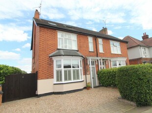 4 bedroom semi-detached house for sale in Lutterworth Road, Blaby, Leicester, LE8