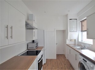 4 bedroom terraced house for rent in Brays Lane, Stoke, Coventry, CV2 4DZ, CV2