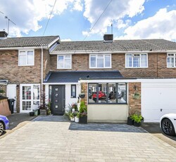 4 bedroom terraced house for sale in Claremont, Bricket Wood, St. Albans, AL2