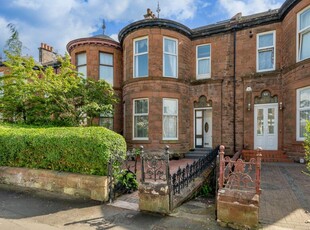 4 bedroom terraced house for sale in Dixon Avenue, Crosshill, Glasgow, G42