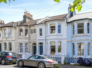 4 bedroom terraced house for sale in Richmond Road, Brighton, East Sussex, BN2