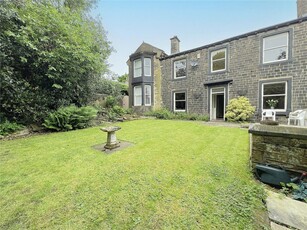 4 bedroom terraced house for sale in Warburton Place, Wibsey, Bradford, BD6