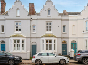 4 bedroom town house for sale in Clarendon Avenue, Leamington Spa, Warwickshire CV32 4RY, CV32