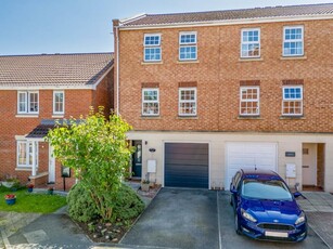 4 bedroom town house for sale in Princess Drive, York, YO26