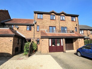 4 bedroom town house for sale in Waldren Close, Baiter Park, POOLE, BH15