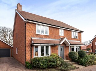 5 bedroom detached house for sale in Cleverley Rise, Bursledon, SO31