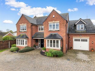 5 bedroom detached house for sale in Kemys Gardens, Kempsey, Worcester, WR5