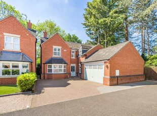 5 bedroom detached house for sale in Newchurch Close, Knighton, Leicester, LE2