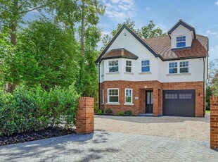 5 bedroom detached house for sale in Priests Lane, Shenfield, Brentwood, Essex, CM15