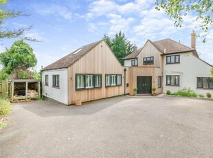 5 bedroom detached house for sale in Rectory Lane, Barming, Maidstone, ME16