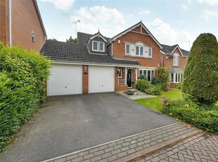 5 bedroom detached house for sale in The Grange, Carlton, Wakefield, West Yorkshire, WF3