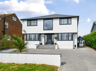 5 bedroom detached house for sale in Westmeston Avenue, Saltdean, Brighton, East Sussex, BN2