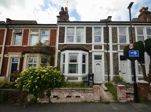 5 bedroom terraced house for rent in Olveston Road, Horfield, Bristol, BS7