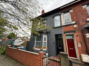 6 bedroom house of multiple occupation for sale in Newland Avenue, Hull, HU5
