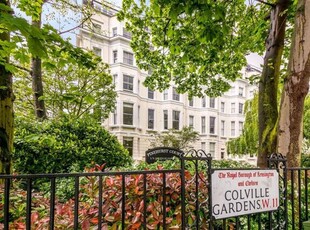 Colville Gardens, Notting Hill, Studio Flat For