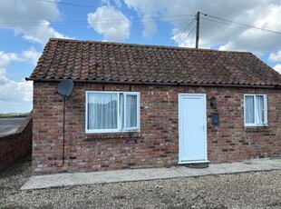 Cottage to rent in Station Road, Midville, Stickney PE22