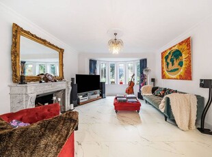 Detached house to rent in Cholmeley Park, Highgate, London N6