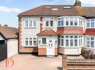 End terrace house for sale in Kenilworth Gardens, Loughton IG10
