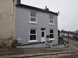 End terrace house to rent in School Road, Hastings TN35