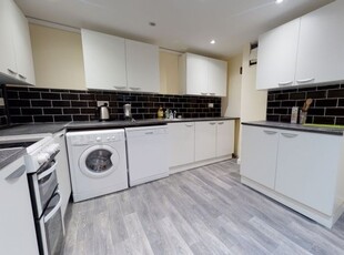End terrace house to rent in Woodhouse Street, Hyde Park, Leeds LS6