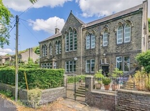 Flat for sale in Lamb Hall Road, Huddersfield, West Yorkshire HD3