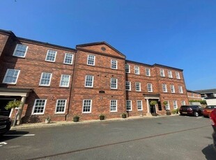 Flat to rent in Addison House, Lichfield WS13