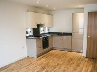 Flat to rent in Alfred Street, Reading RG1