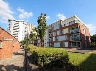 Flat to rent in Broad Weir, Broadmead, Bristol BS1