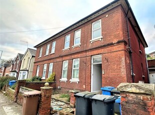 Flat to rent in Burrell Road, Ipswich IP2