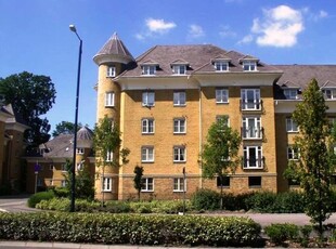 Flat to rent in Century Court, Horsell, Woking GU21