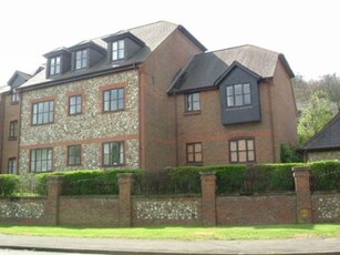 Flat to rent in Dolphin Court, Kingsmead Road, Loudwater, High Wycombe, Buckinghamshire HP11
