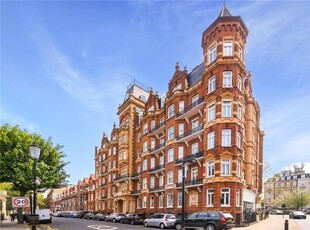 Flat to rent in Earl's Court Square, London SW5