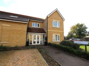 Flat to rent in Hardwick House, Chapel Drive, Dartford, Kent DA2