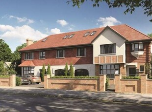 Flat to rent in Inglewood, Green Street, Sunbury-On-Thames, Surrey TW16