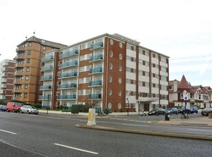 Flat to rent in Langdale Court, Hove, 4Hf. BN3