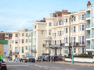 Flat to rent in Marine Parade, Marine Parade, Brighton BN2