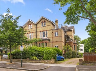 Flat to rent in Riverdale Road, East Twickenham, Middlesex TW1