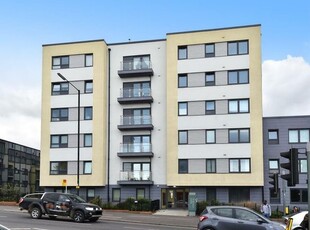Flat to rent in West Central, 1A Stoke Road, Slough SL2