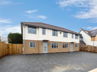 Link-detached house to rent in Henley Road, Shillingford, Wallingford OX10