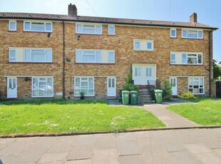 Maisonette to rent in Hadrian Way, Staines-Upon-Thames, Surrey TW19