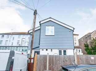 Property to rent in Avenue Lane, Eastbourne BN21