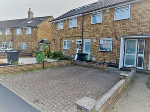 Property to rent in Springfield Road, Cheshunt, Waltham Cross EN8