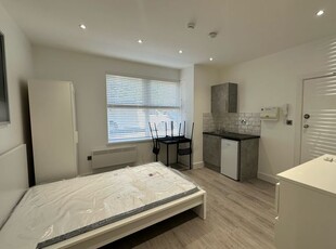 Room to rent in St. Albans Road, Potters Bar EN6
